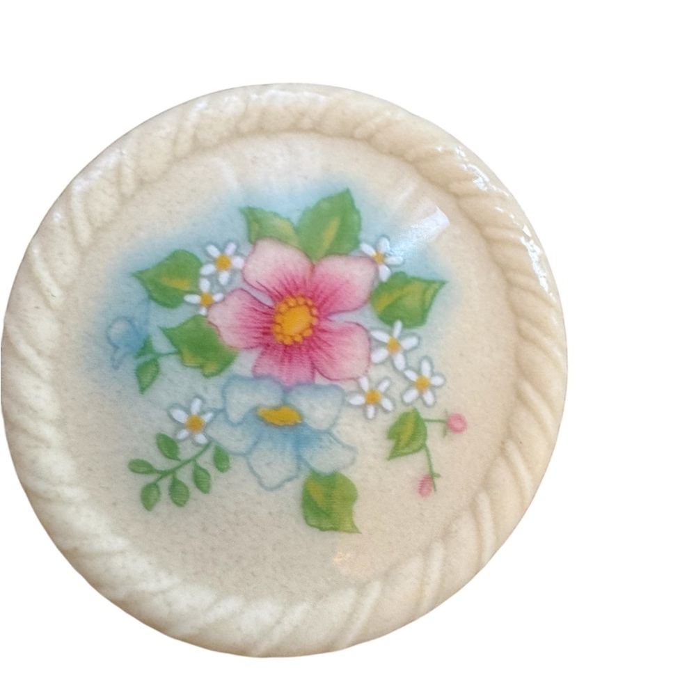 Vintage Avon Floral Brooch • Round Painted Flower Pin • 1.5”